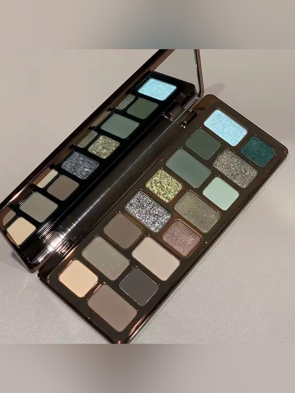 Kohl's Green & Neutral Shimmer Eyeshadow Palette